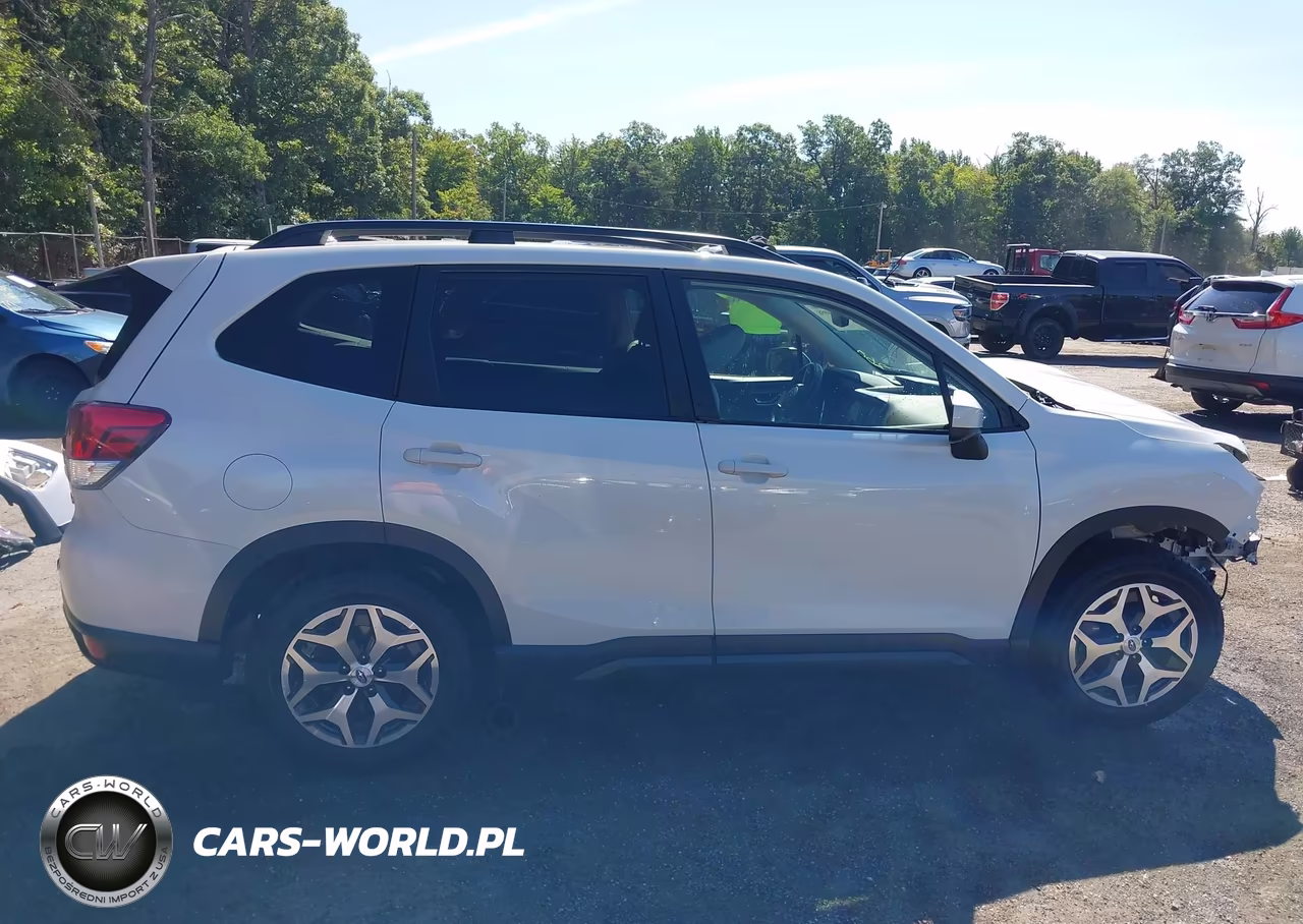 2020 Subaru Forester Premium VIN:JF2SKAJC1LH526940 - 14