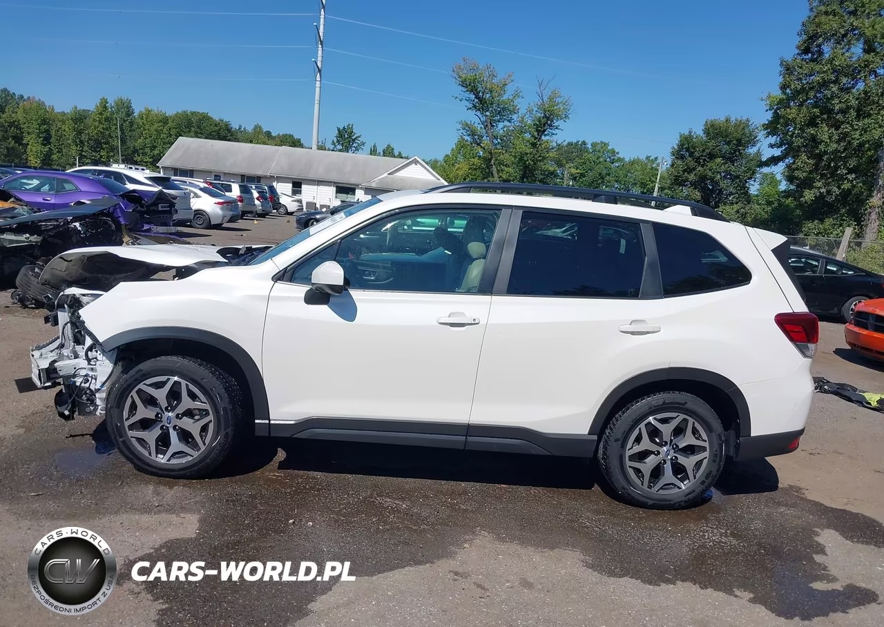 2020 Subaru Forester Premium VIN:JF2SKAJC1LH526940 - 15
