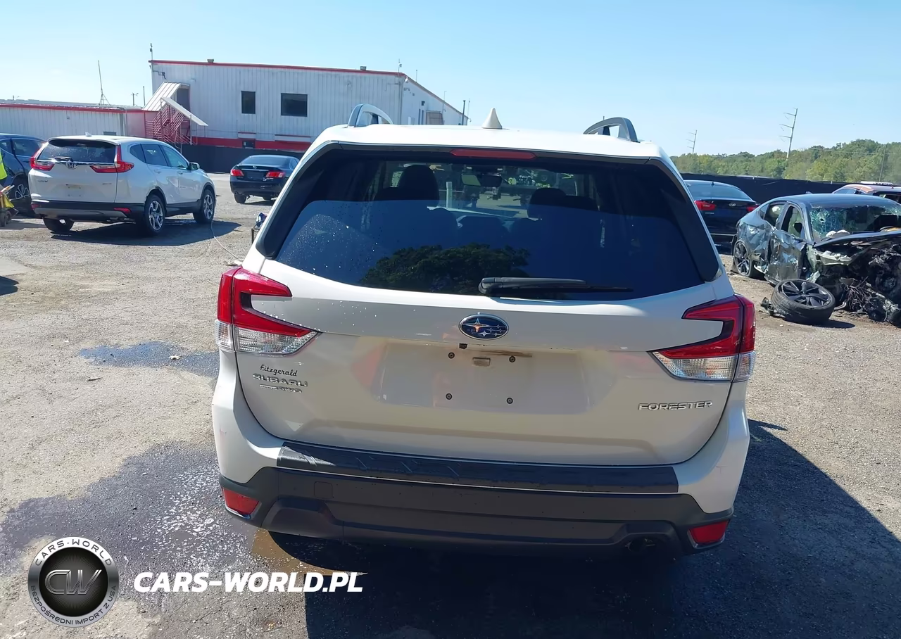 2020 Subaru Forester Premium VIN:JF2SKAJC1LH526940 - 17
