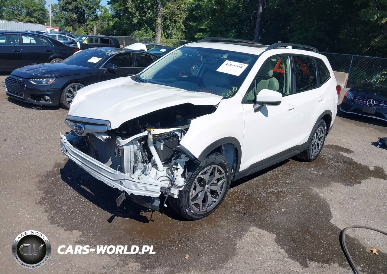 2020 Subaru Forester Premium VIN:JF2SKAJC1LH526940 - 2