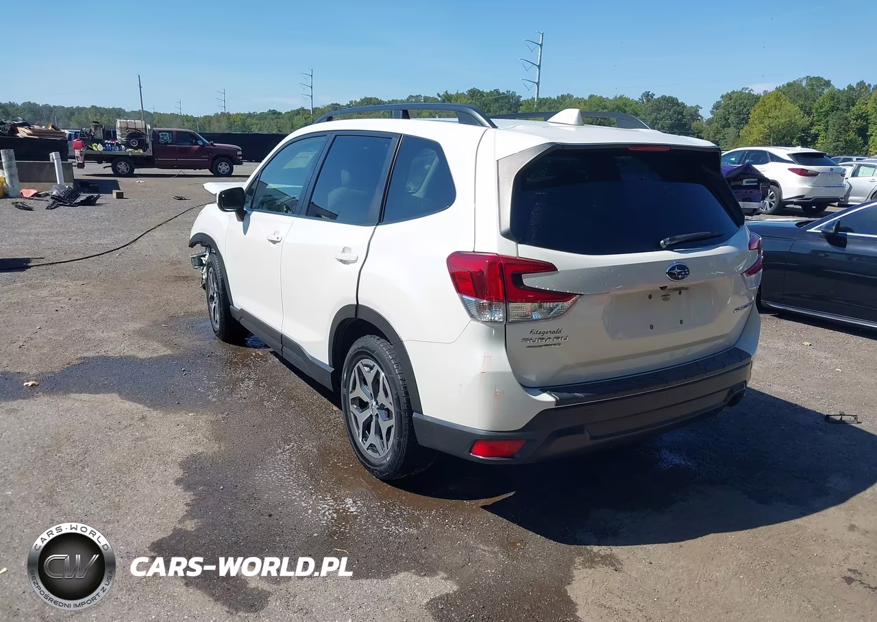 2020 Subaru Forester Premium VIN:JF2SKAJC1LH526940 - 3