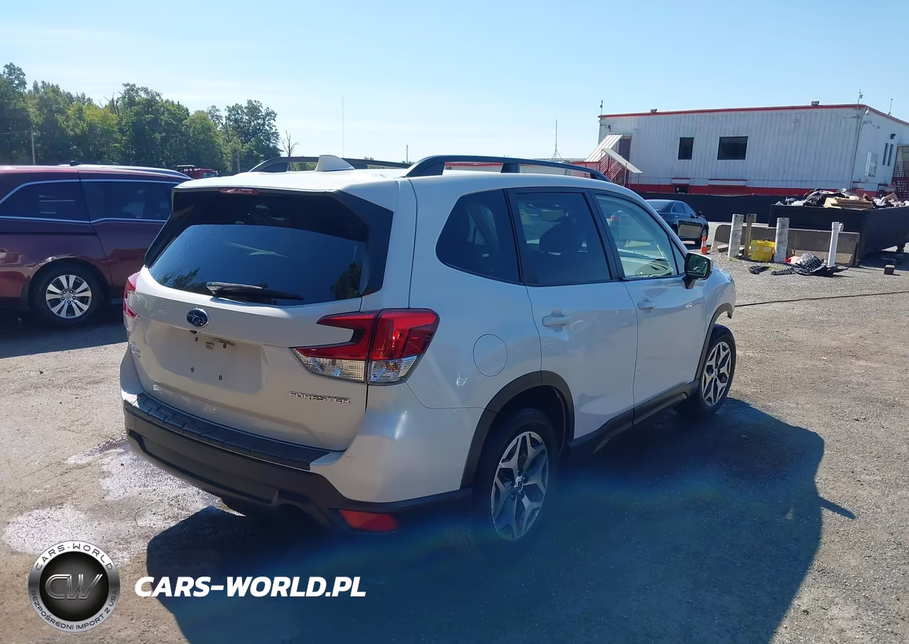 2020 Subaru Forester Premium VIN:JF2SKAJC1LH526940 - 4