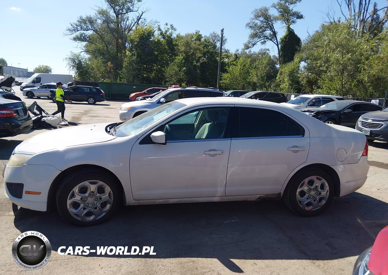 2010 Ford Fusion Se VIN:3FAHP0HA3AR143818 - 14