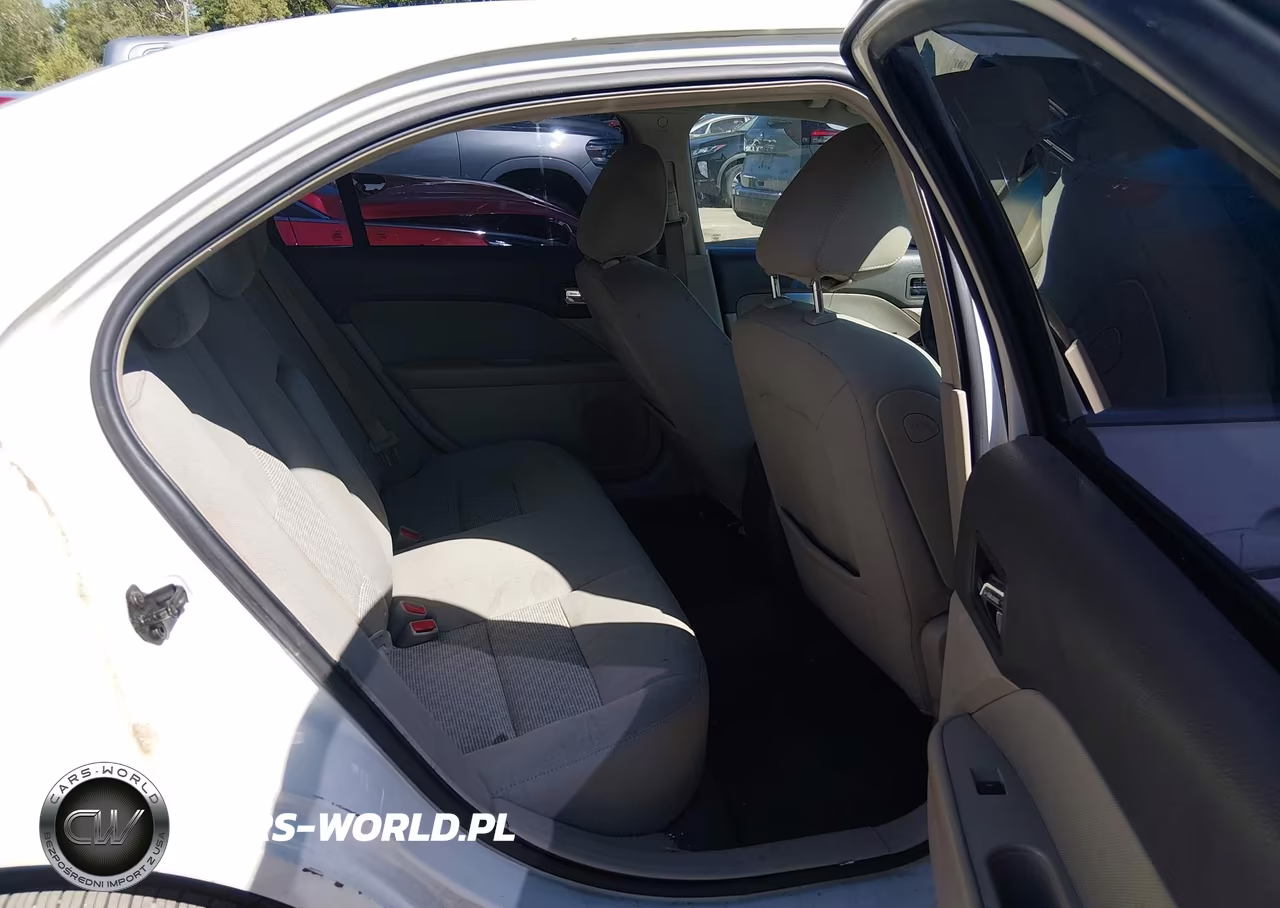 2010 Ford Fusion Se VIN:3FAHP0HA3AR143818 - 8