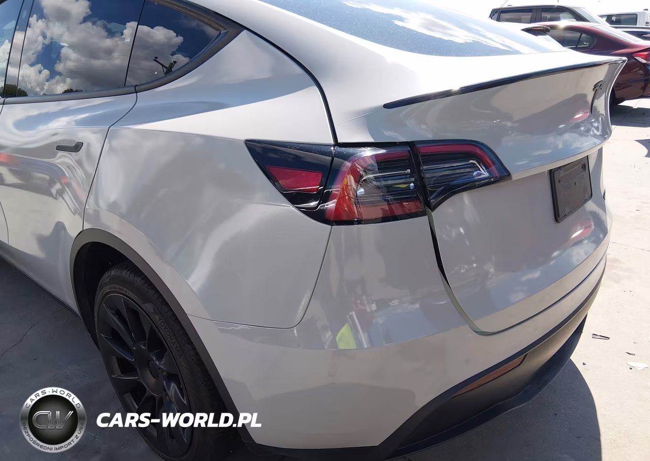 2023 Tesla Model Y Awd-Long Range Dual Motor All-Wheel Drive VIN:7SAYGAEE9PF784458 - 24