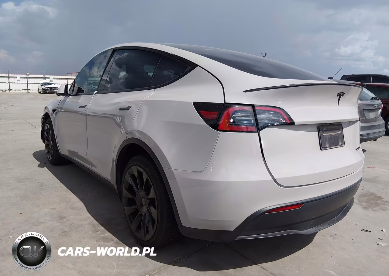2023 Tesla Model Y Awd-Long Range Dual Motor All-Wheel Drive VIN:7SAYGAEE9PF784458 - 3