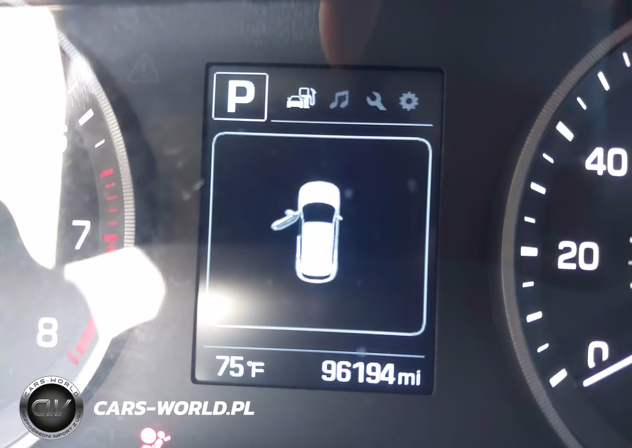 2016 Hyundai Tucson Sport VIN:KM8J3CA29GU068180 - 15