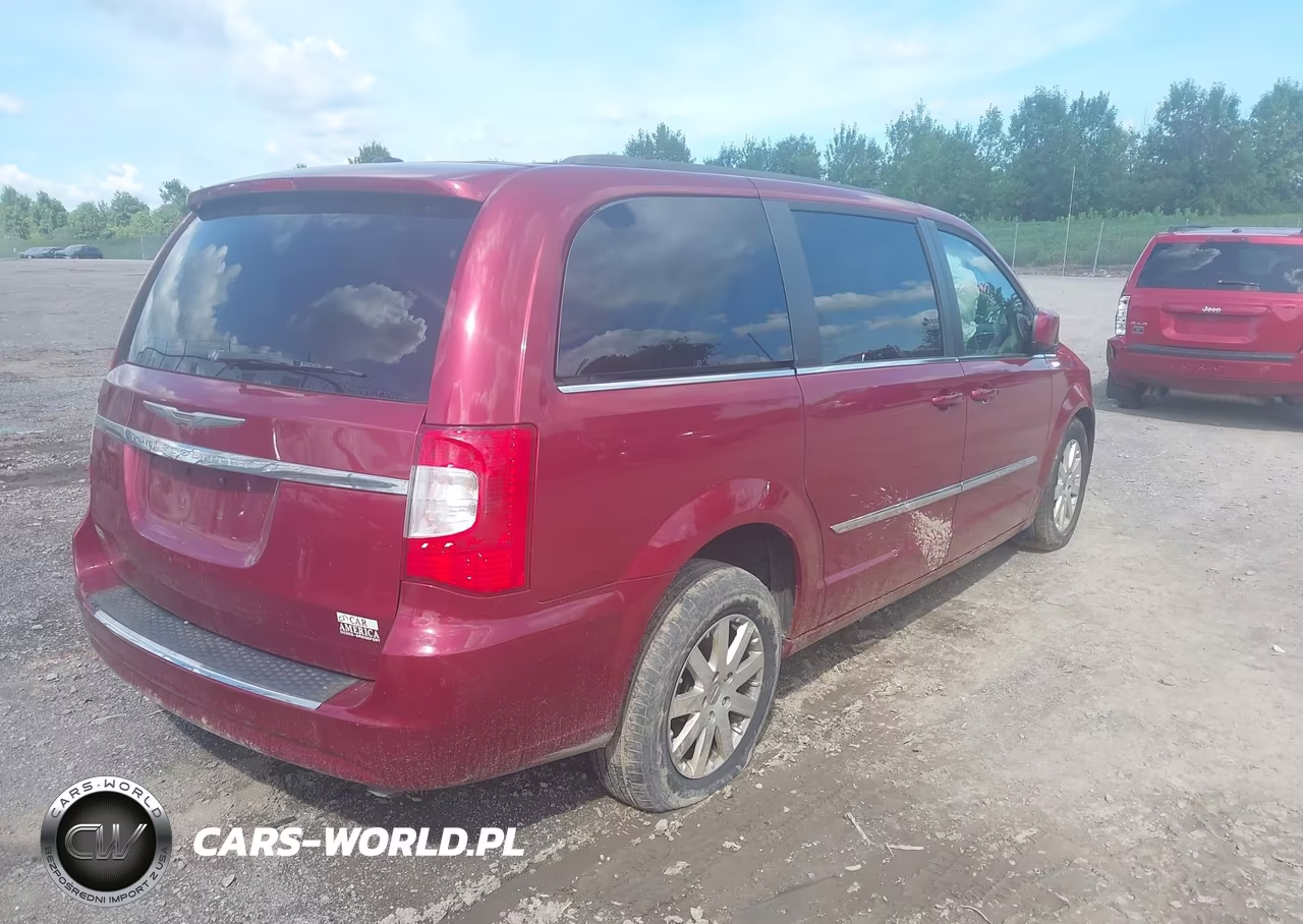 2015 Chrysler Town & Country Touring VIN:2C4RC1BG1FR577472 - 4