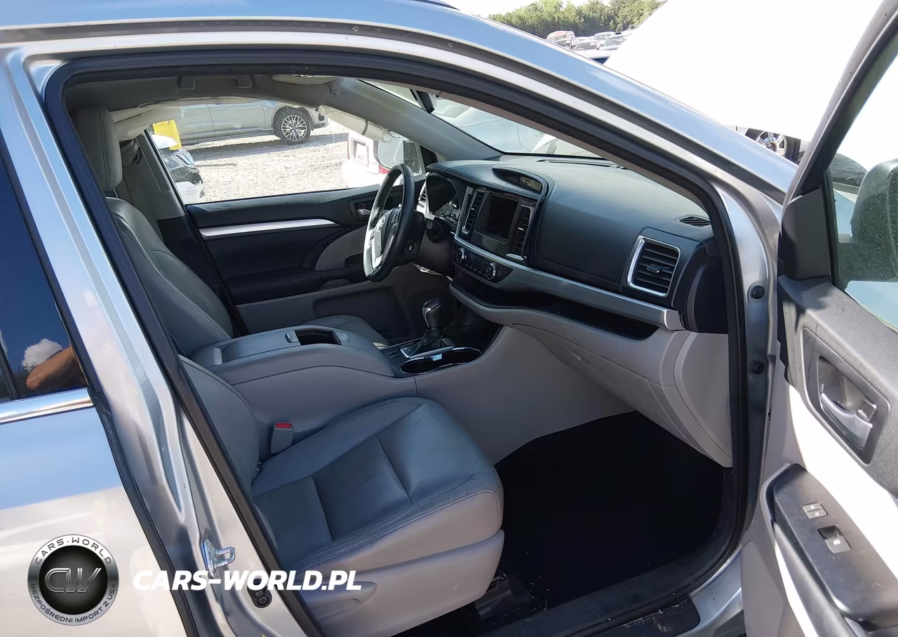 2014 Toyota Highlander Xle V6 VIN:5TDJKRFHXES024567 - 5