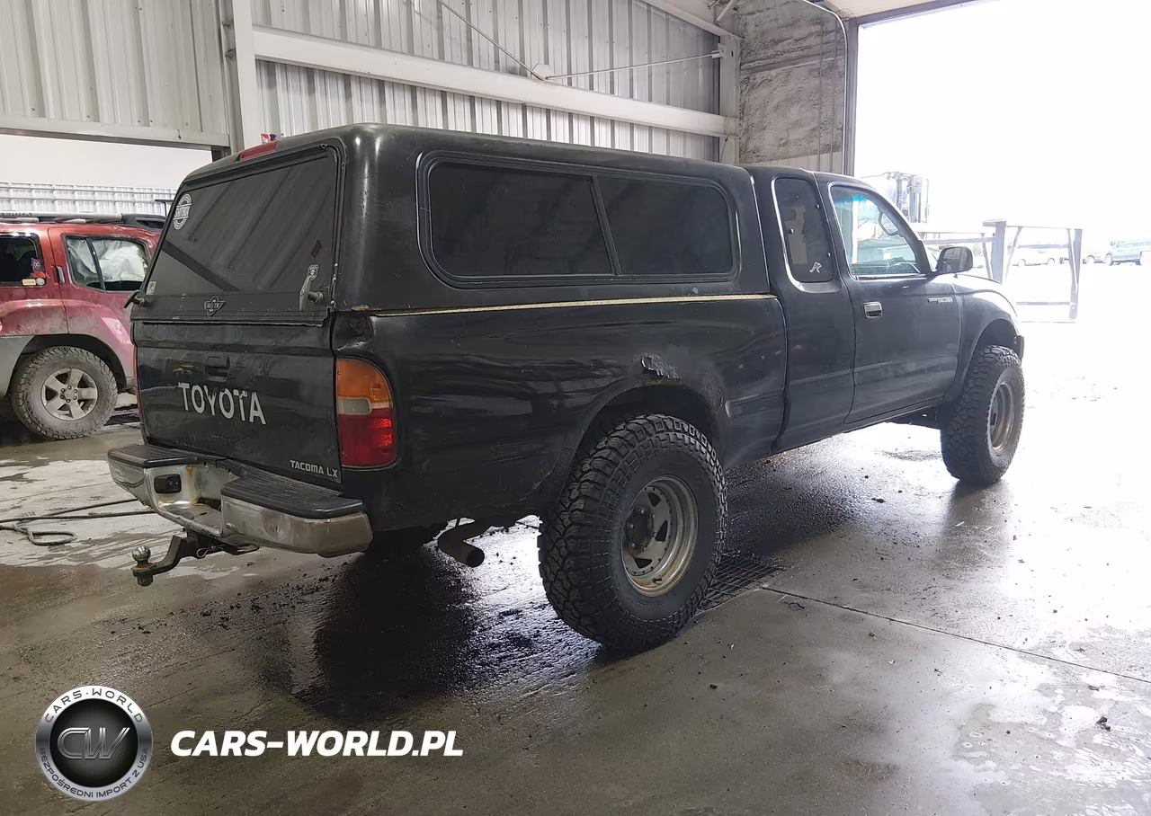 1995 Toyota Tacoma Xtracab VIN:4TAUN73C3SZ028936 - 4