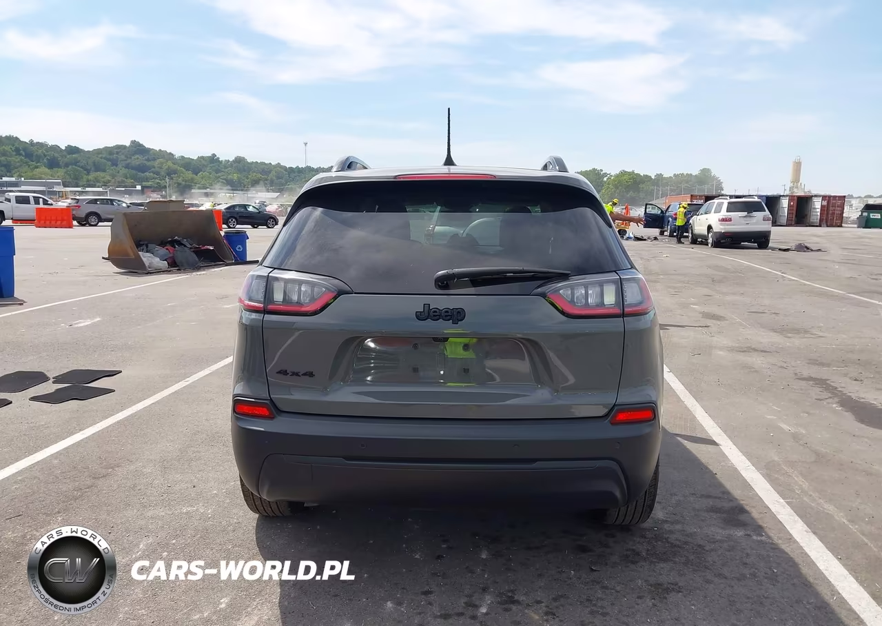 2023 Jeep Cherokee Altitude Lux 4X4 VIN:1C4PJMMB2PD107018 - 17