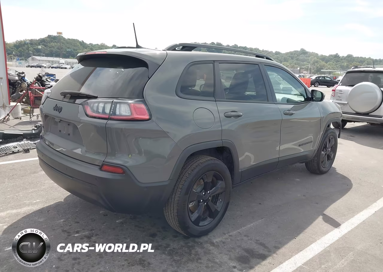 2023 Jeep Cherokee Altitude Lux 4X4 VIN:1C4PJMMB2PD107018 - 4