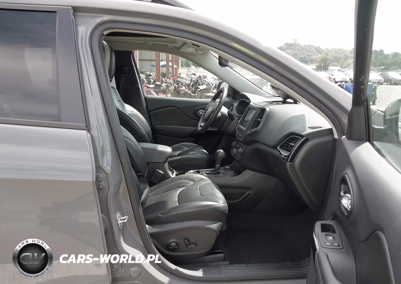 2023 Jeep Cherokee Altitude Lux 4X4 VIN:1C4PJMMB2PD107018 - 5