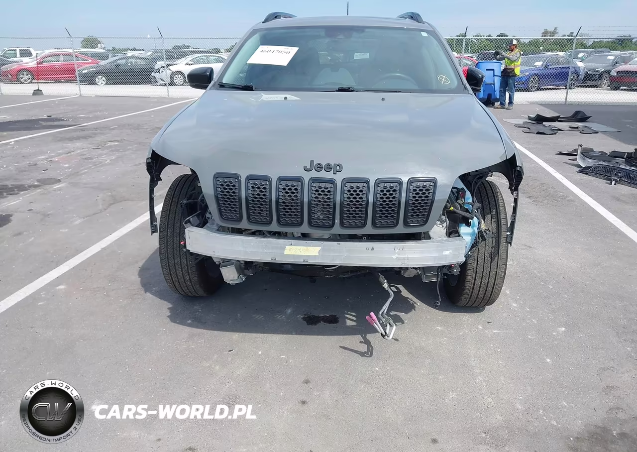 2023 Jeep Cherokee Altitude Lux 4X4 VIN:1C4PJMMB2PD107018 - 6