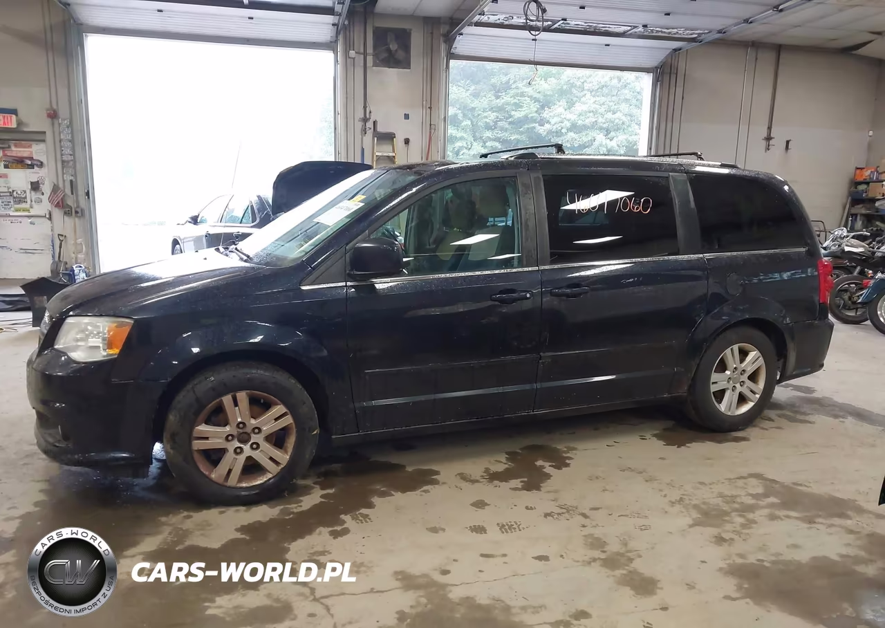 2011 Dodge Grand Caravan Crew VIN:2D4RN5DG3BR738318 - 12