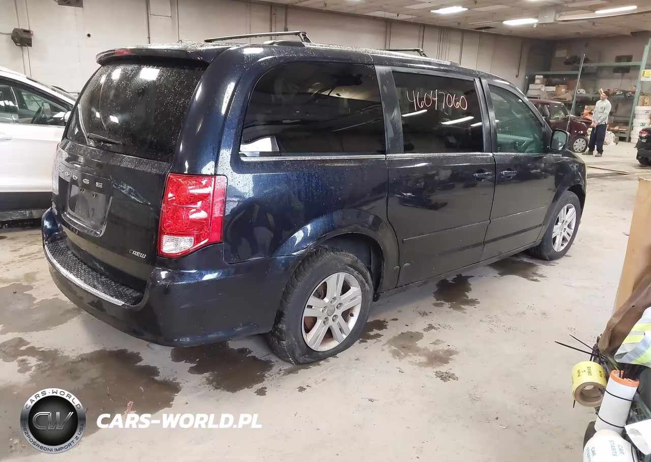 2011 Dodge Grand Caravan Crew VIN:2D4RN5DG3BR738318 - 4
