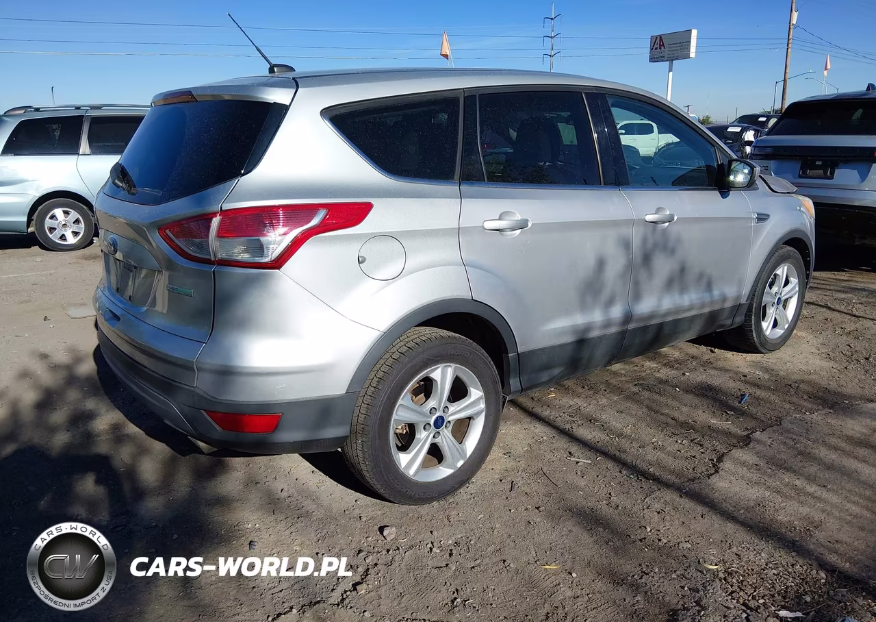 2015 Ford Escape Se VIN:1FMCU0G93FUC24625 - 4