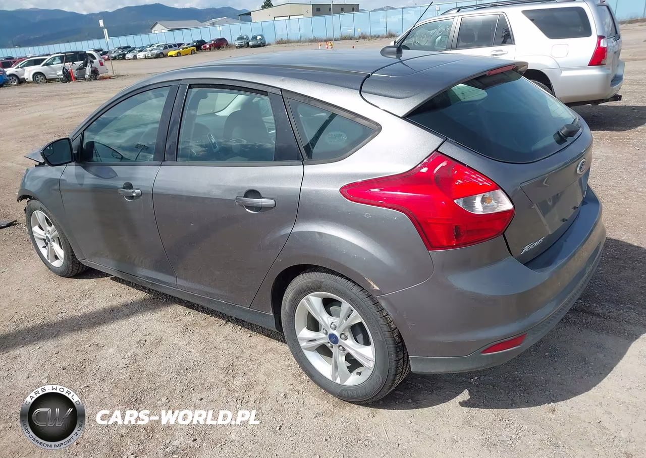 2014 Ford Focus Se VIN:1FADP3K26EL186345 - 3