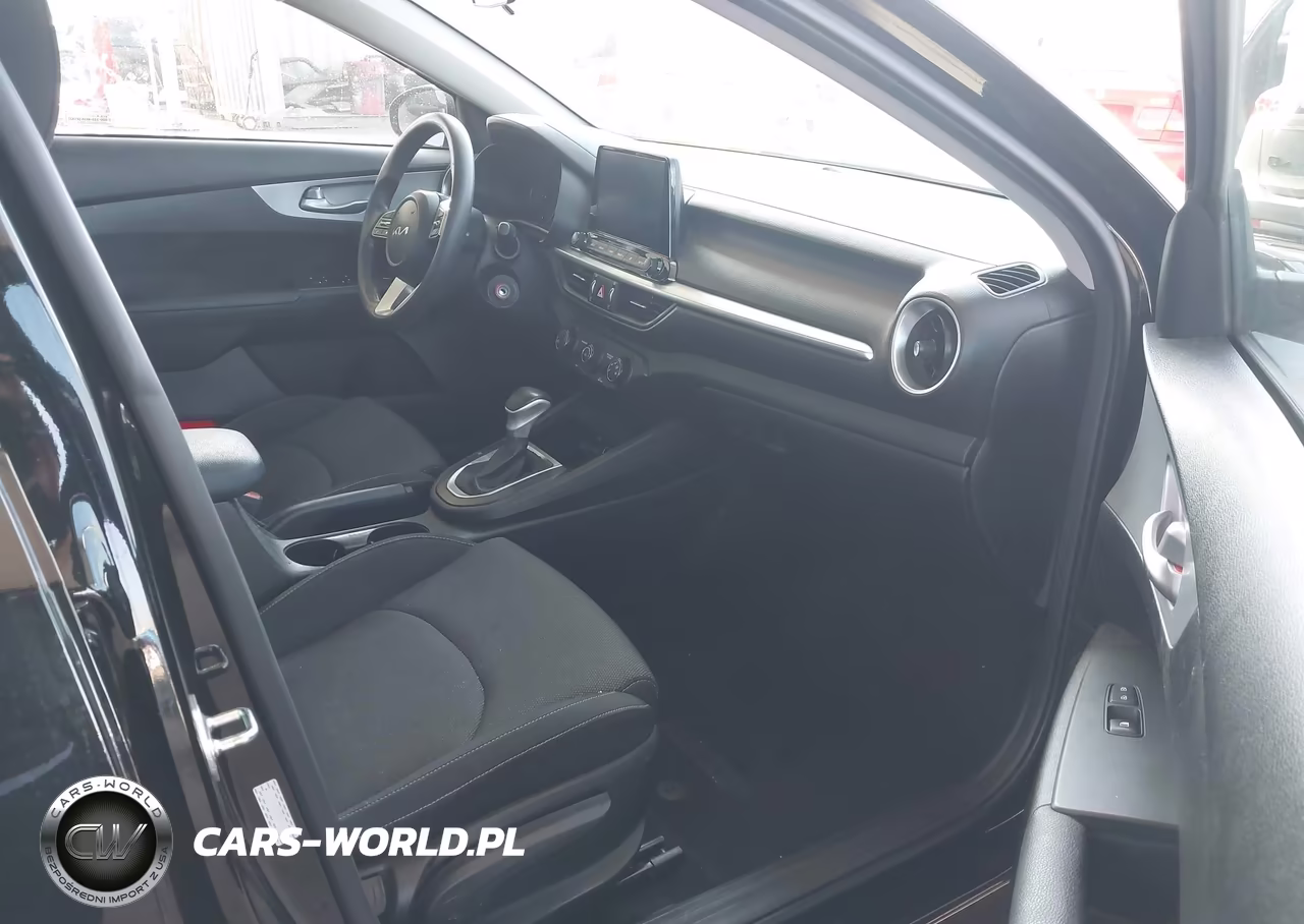 2024 Kia Forte Lxs VIN:3KPF24AD8RE731714 - 5
