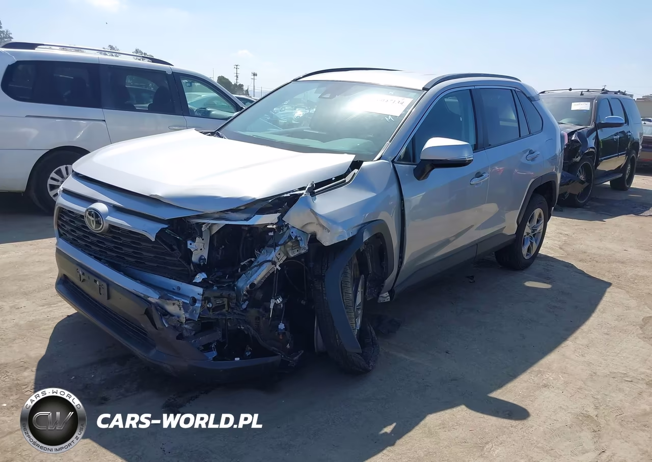 2024 Toyota Rav4 Xle VIN:2T3P1RFV9RW439046 - 2