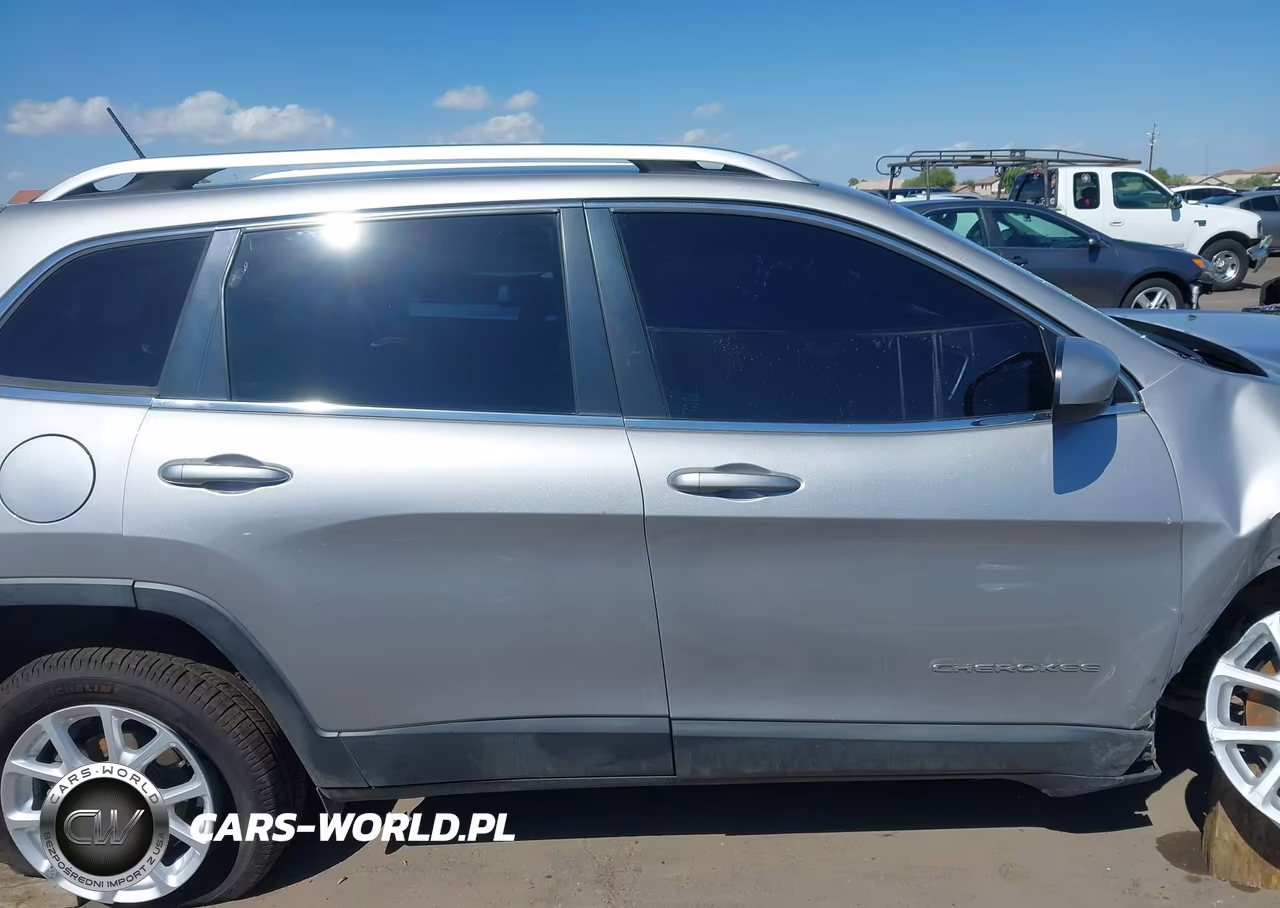 2017 Jeep Cherokee Latitude Fwd VIN:1C4PJLCBXHD235956 - 13