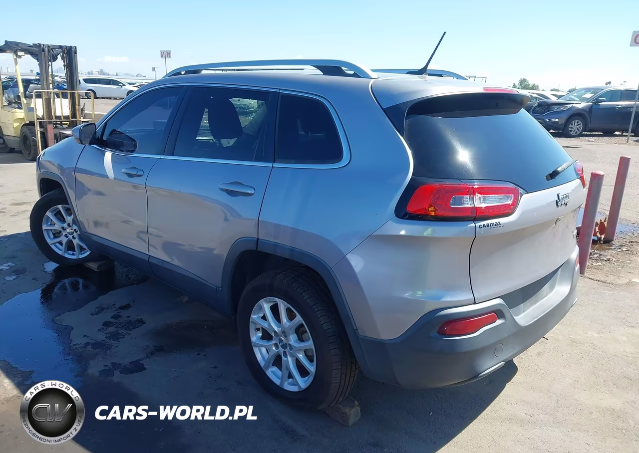 2017 Jeep Cherokee Latitude Fwd VIN:1C4PJLCBXHD235956 - 3