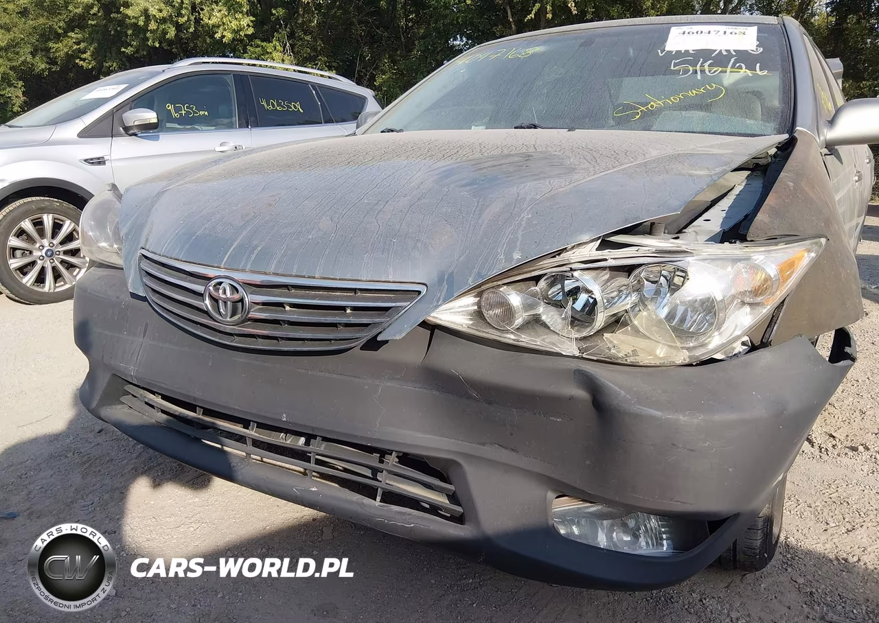 2005 Toyota Camry Xle VIN:4T1BE30K25U573118 - 14