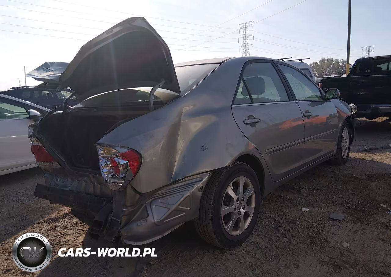 2005 Toyota Camry Xle VIN:4T1BE30K25U573118 - 4