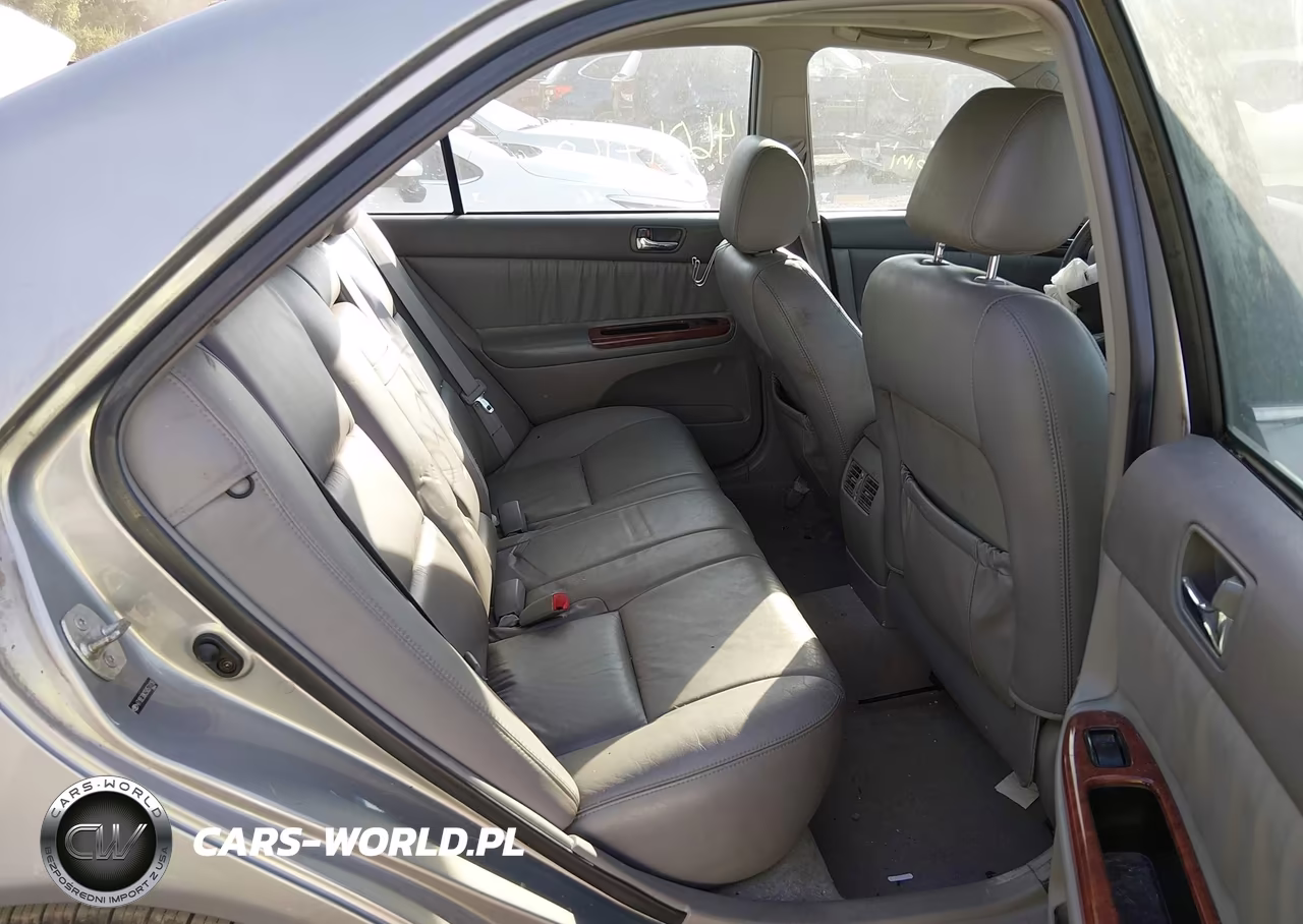 2005 Toyota Camry Xle VIN:4T1BE30K25U573118 - 8