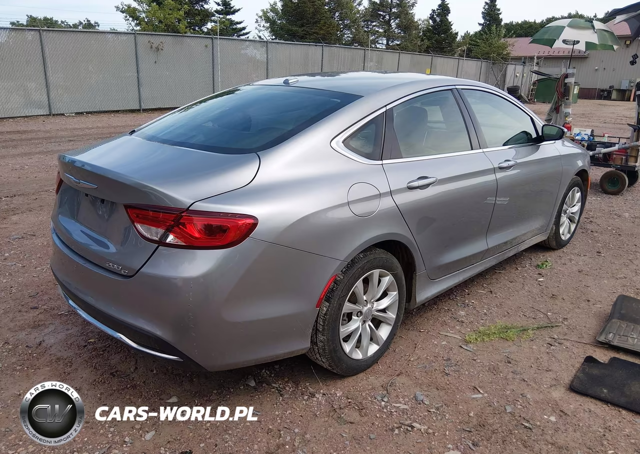 2015 Chrysler 200 C VIN:1C3CCCCB6FN508380 - 4