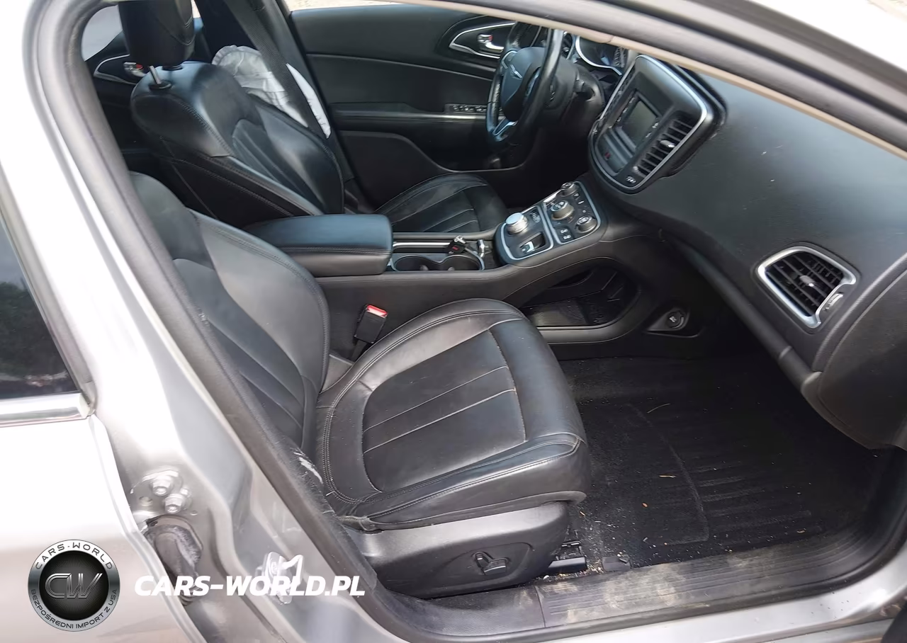 2015 Chrysler 200 C VIN:1C3CCCCB6FN508380 - 5