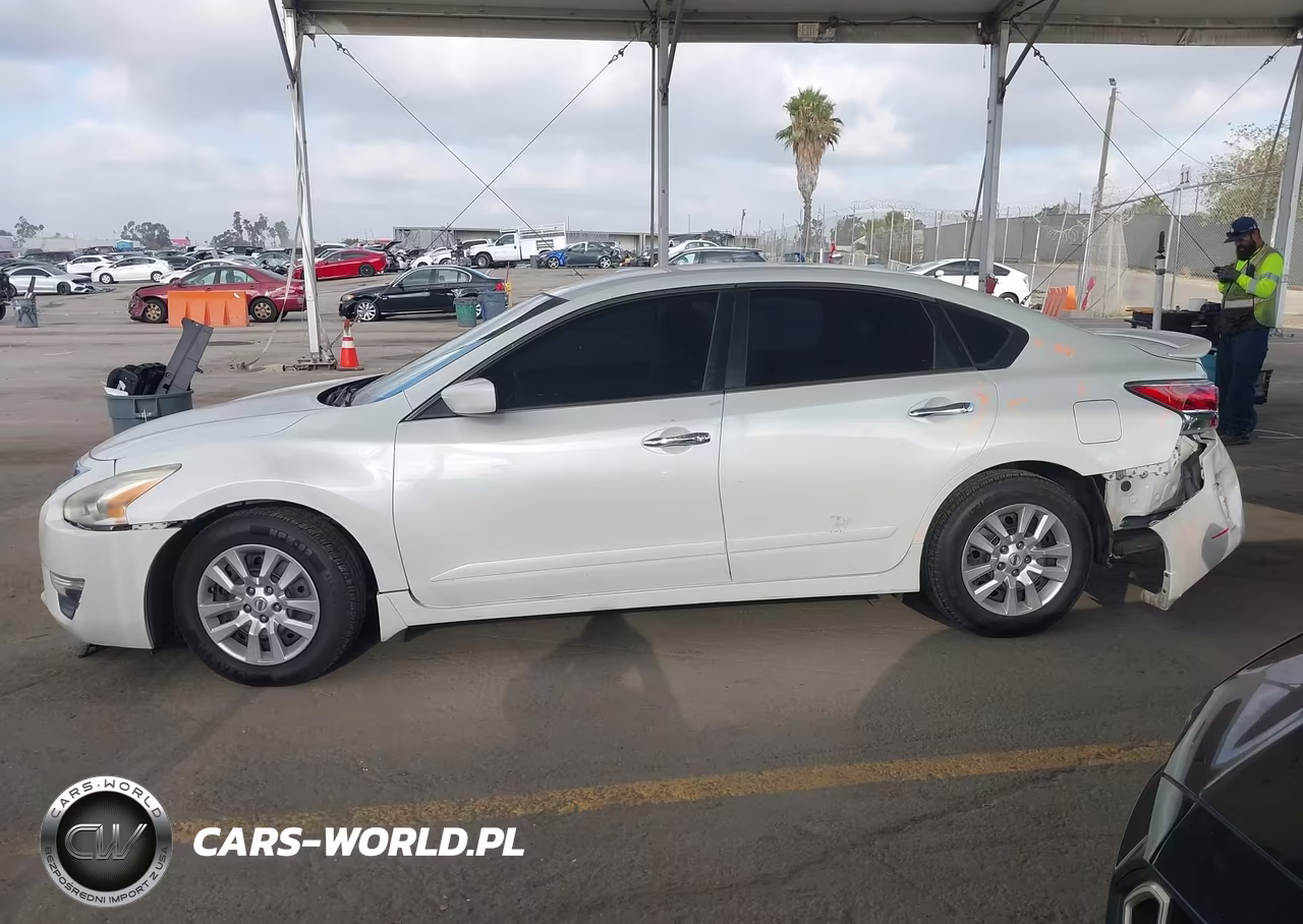 2014 Nissan Altima 2.5 S VIN:1N4AL3AP8EN232595 - 14