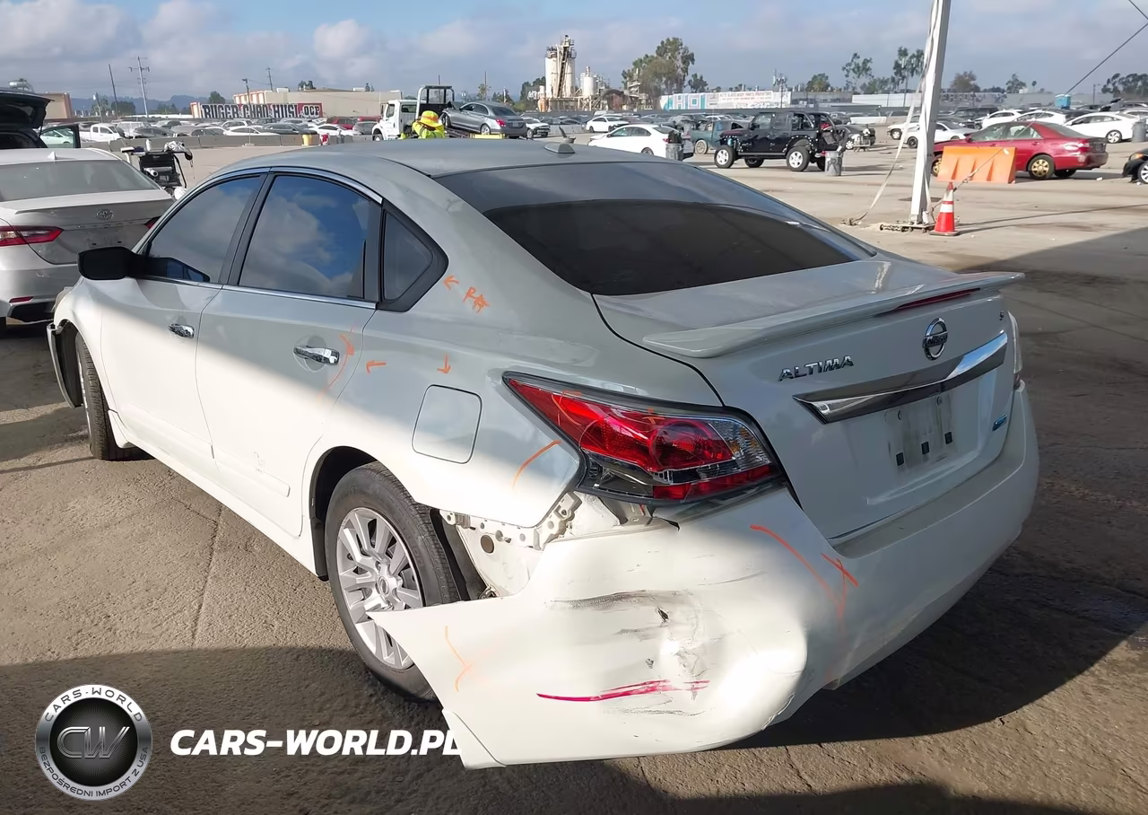 2014 Nissan Altima 2.5 S VIN:1N4AL3AP8EN232595 - 3