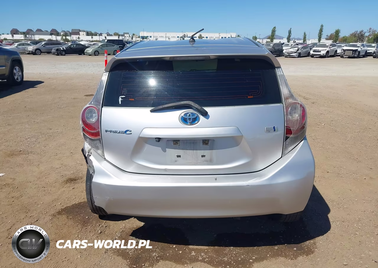 2014 Toyota Prius C One VIN:JTDKDTB32E1561775 - 15
