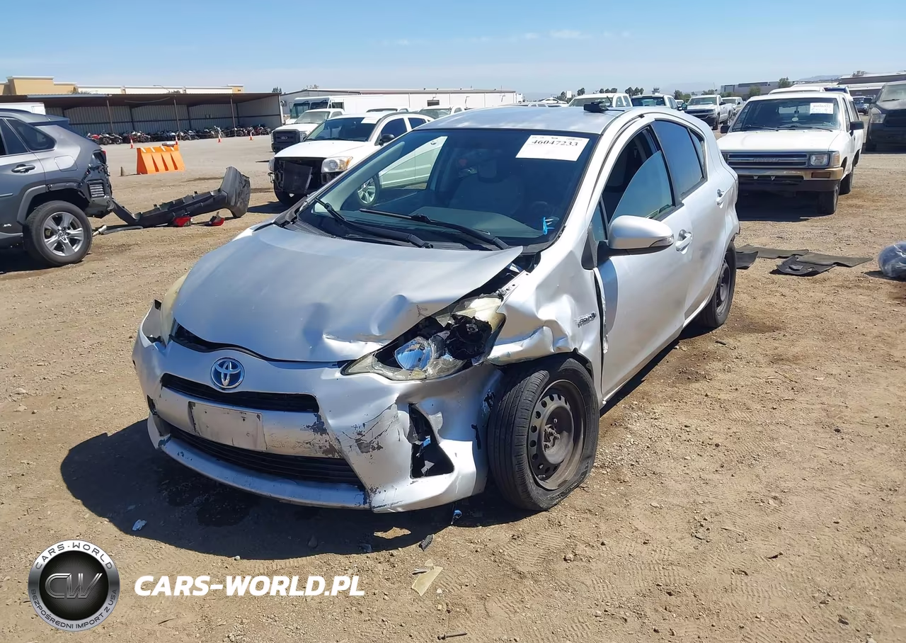 2014 Toyota Prius C One VIN:JTDKDTB32E1561775 - 6