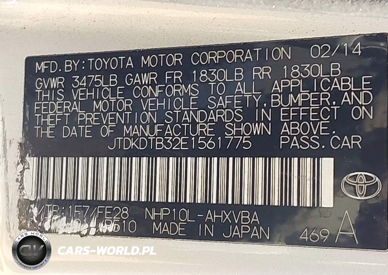 2014 Toyota Prius C One VIN:JTDKDTB32E1561775 - 9