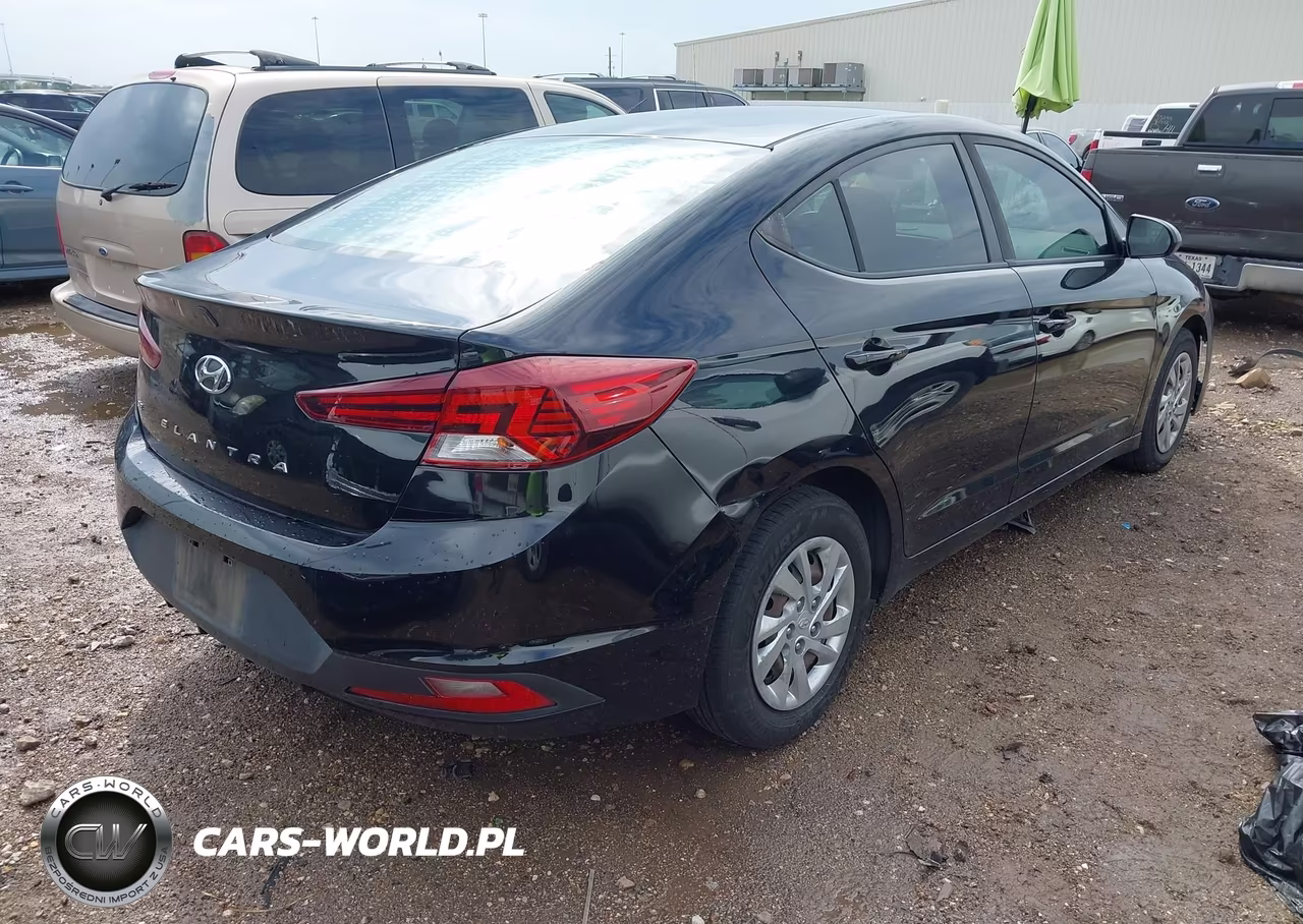 2019 Hyundai Elantra Se VIN:KMHD74LFXKU760089 - 4