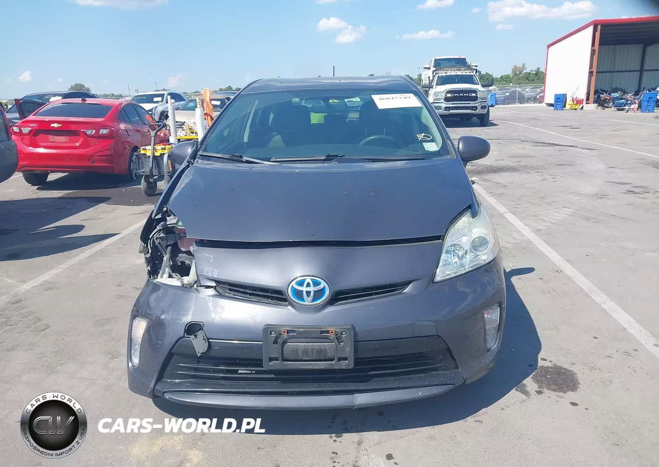 2015 Toyota Prius Two VIN:JTDKN3DU3F1869090 - 11