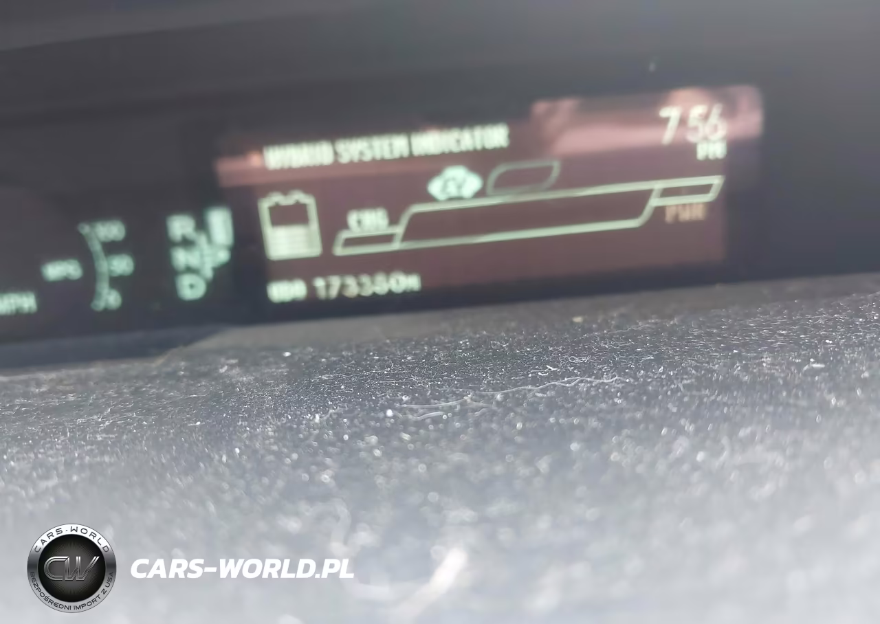 2015 Toyota Prius Two VIN:JTDKN3DU3F1869090 - 14