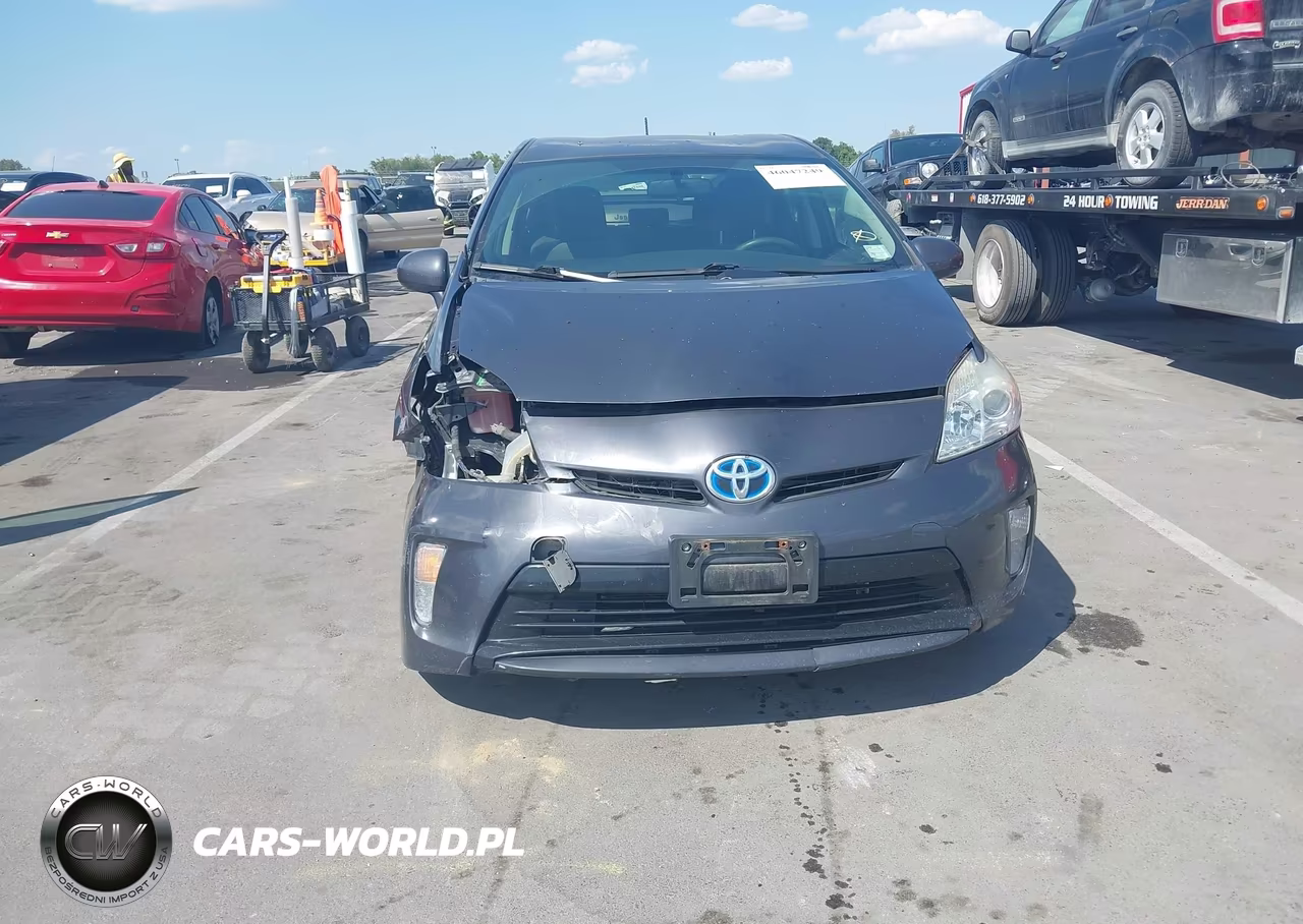 2015 Toyota Prius Two VIN:JTDKN3DU3F1869090 - 5
