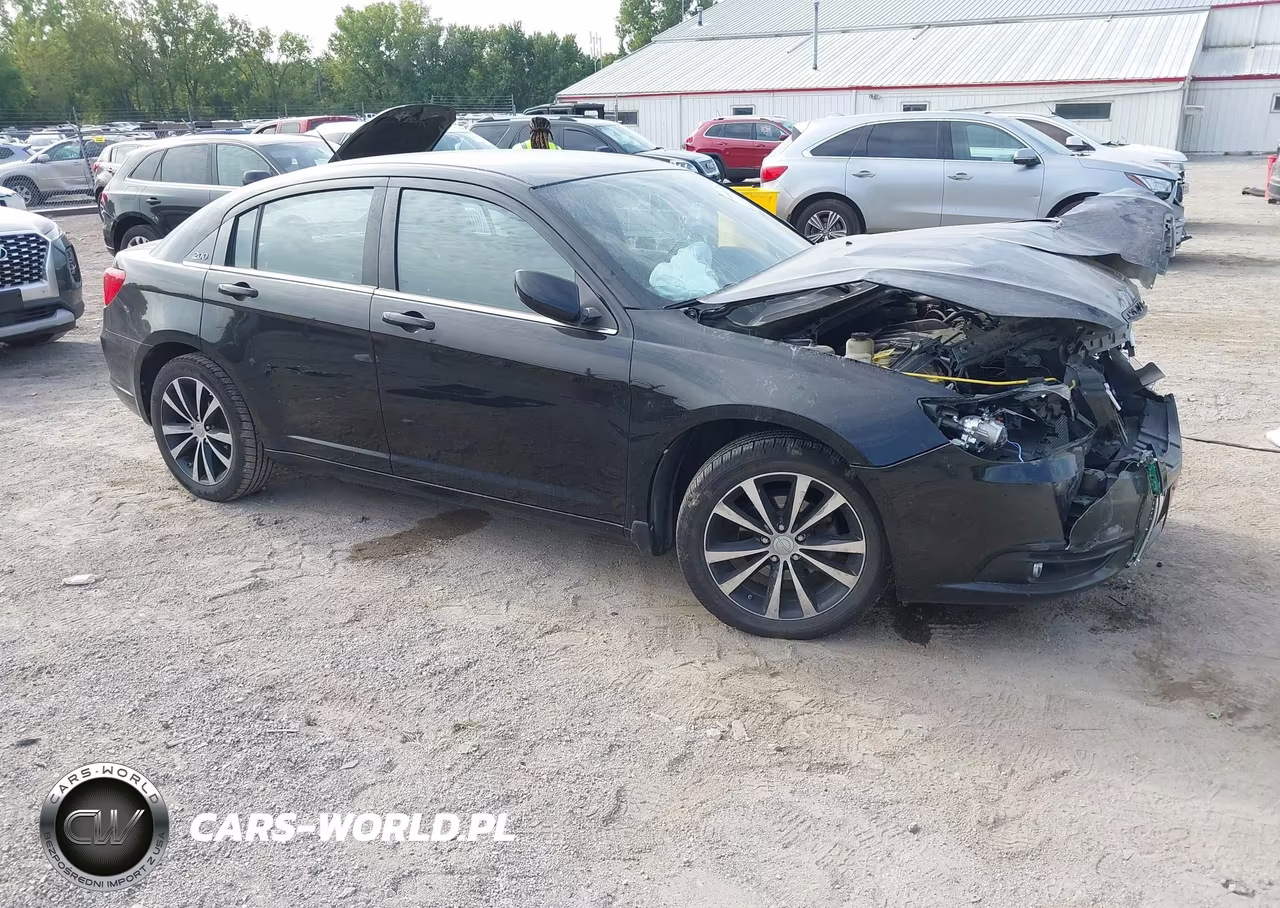 2013 Chrysler 200 Touring