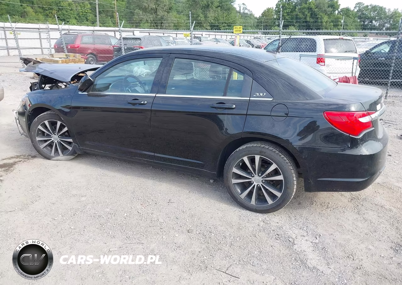 2013 Chrysler 200 Touring VIN:1C3CCBBB8DN515789 - 3