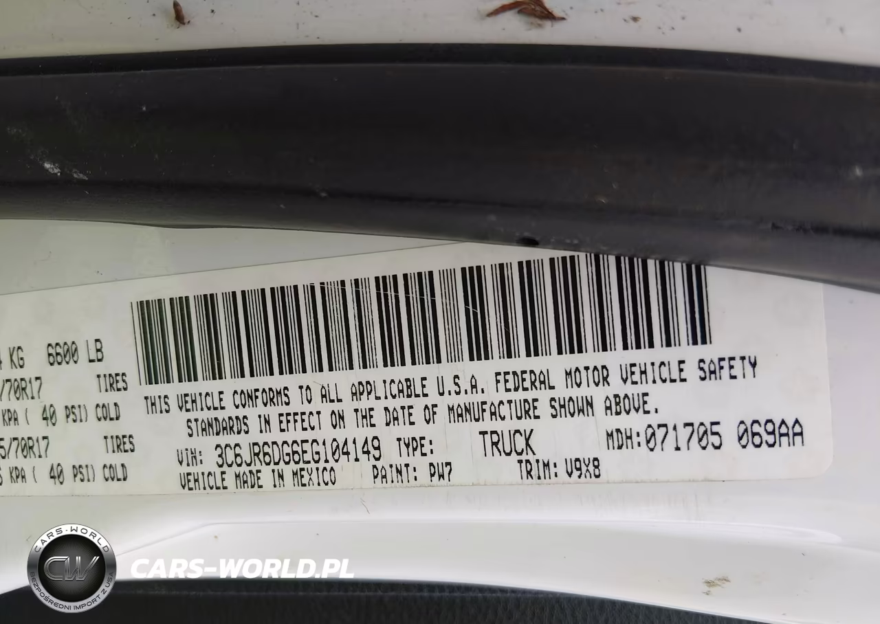 2014 Ram 1500 Tradesman VIN:3C6JR6DG6EG104149 - 9