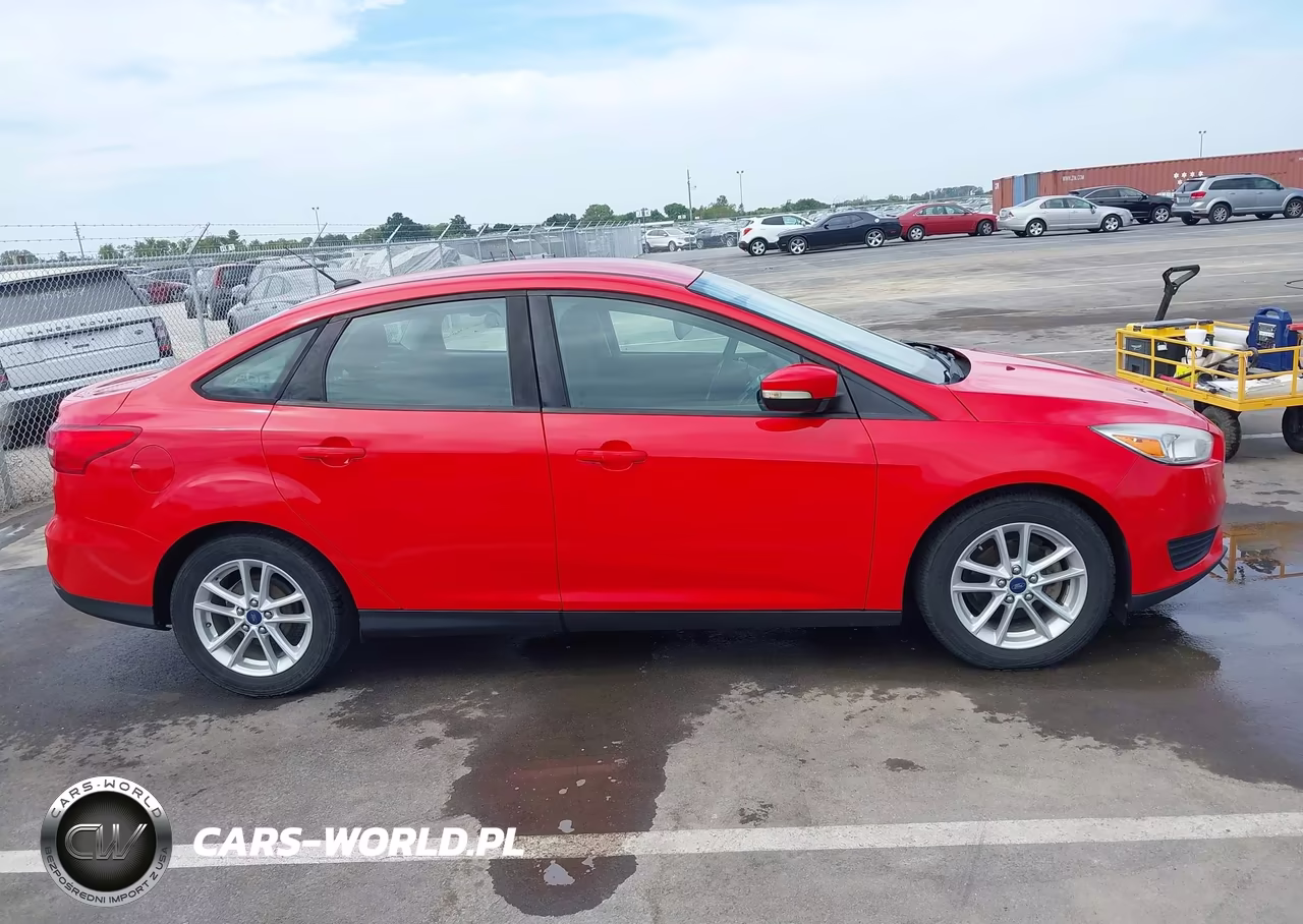 2017 Ford Focus Se VIN:1FADP3F21HL256297 - 13
