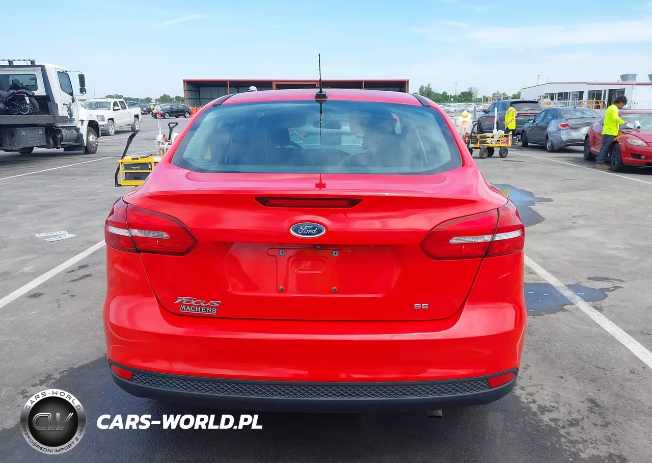 2017 Ford Focus Se VIN:1FADP3F21HL256297 - 16