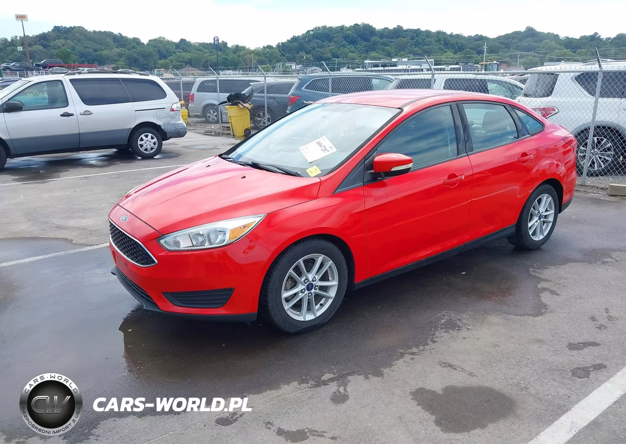2017 Ford Focus Se VIN:1FADP3F21HL256297 - 2