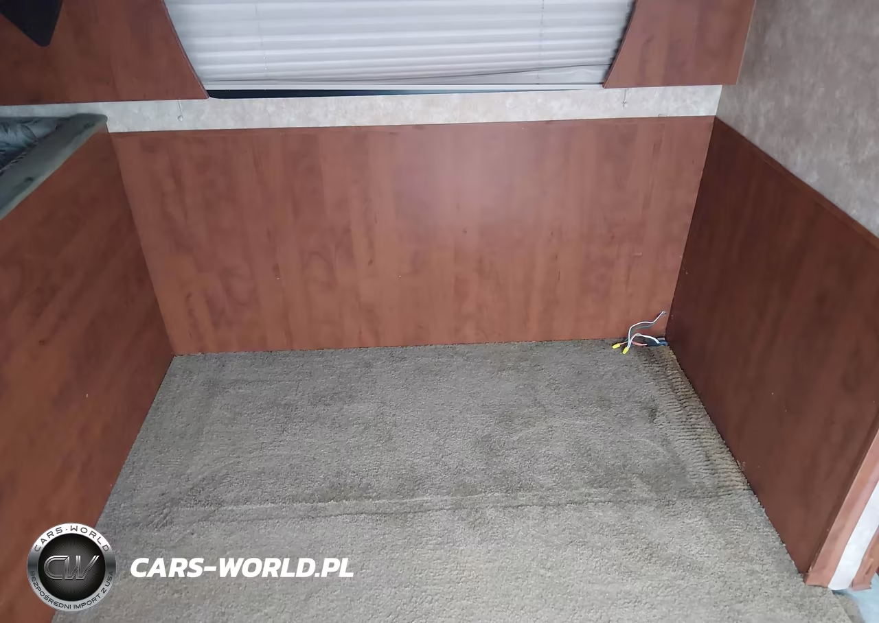 2011 Riverside Travel Trailer VIN:521BT3921BP015271 - 12