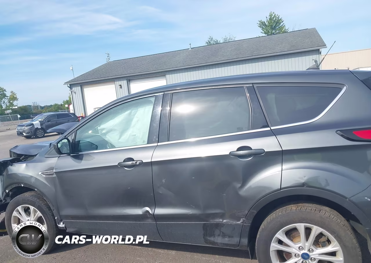 2019 Ford Escape Se VIN:1FMCU9GDXKUA77349 - 14