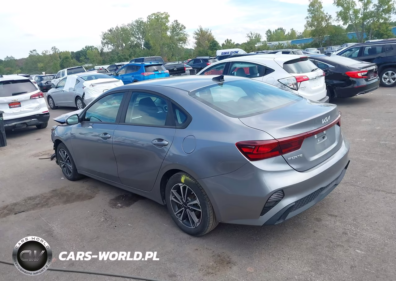 2024 Kia Forte Lxs VIN:3KPF24AD2RE826740 - 3