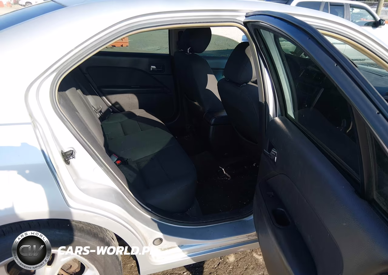 2012 Ford Fusion Se VIN:3FAHP0HA8CR355665 - 8